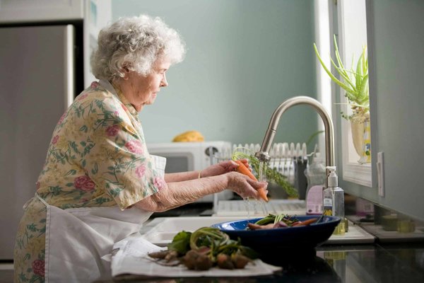Quels sont les avantages des cours de cuisine végétalienne pour la santé des seniors?